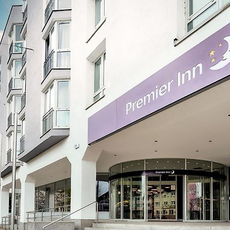 Premier Inn Stuttgart Bad Cannstatt Exterior foto