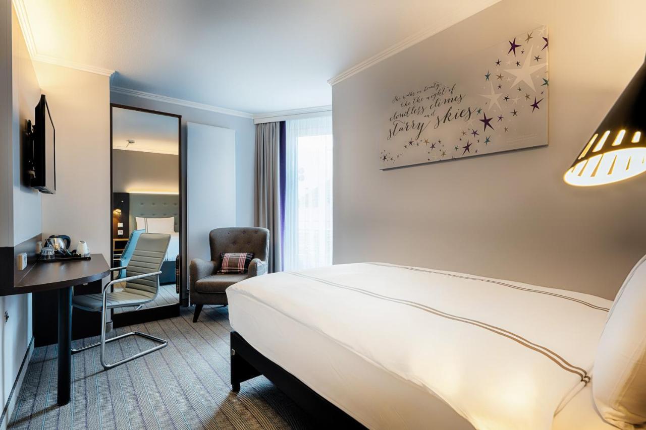 Premier Inn Stuttgart Bad Cannstatt Exterior foto